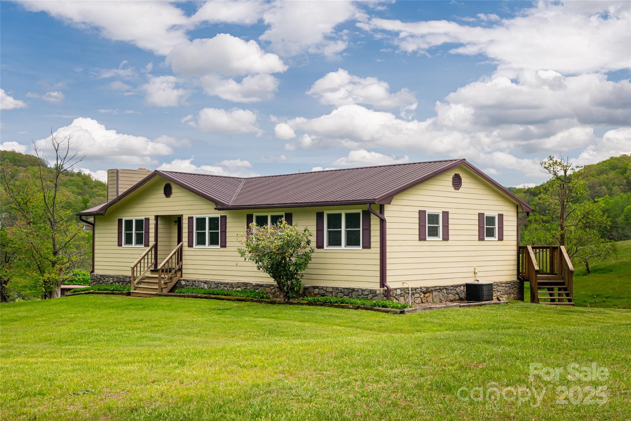 281 Curtis Creek Road Candler NC 28715