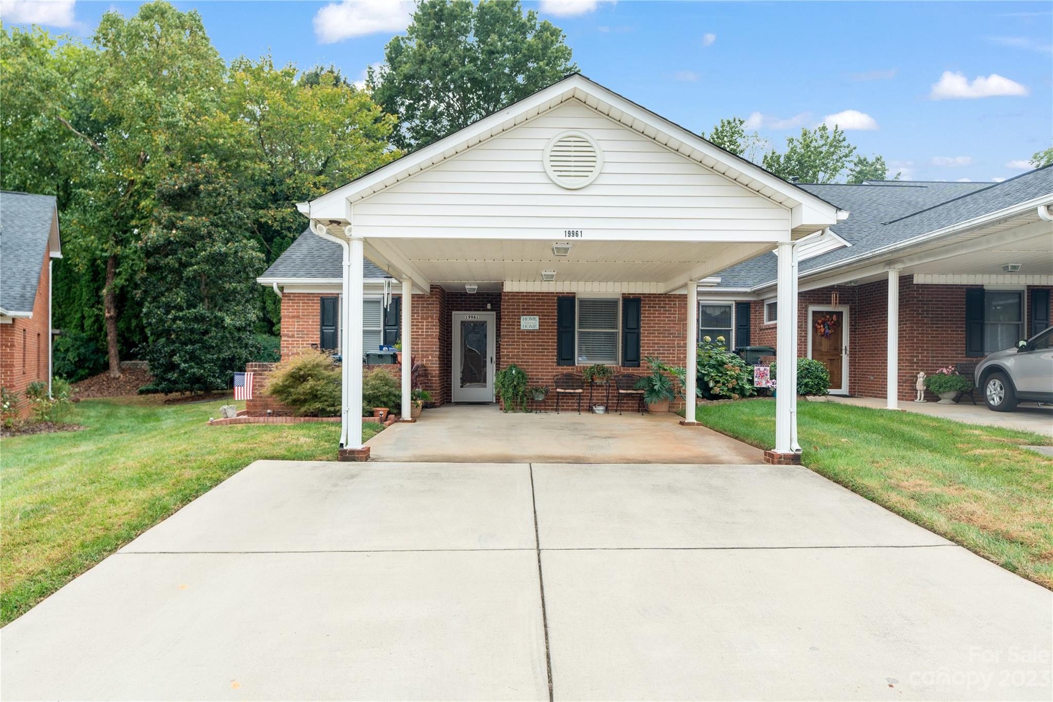 19961 Oak Leaf Circle Cornelius NC 28031