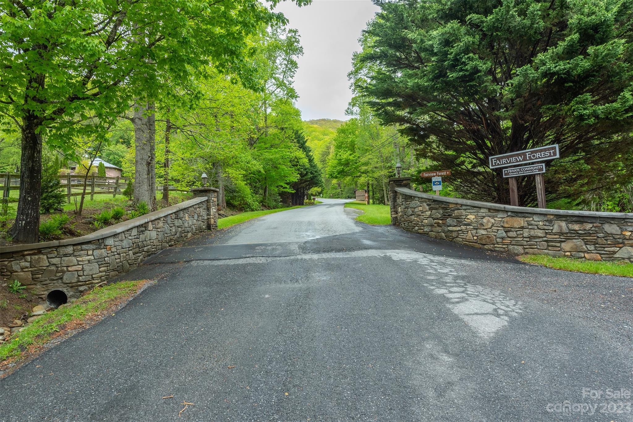 34 Weeping Cherry Forest Road Fairview NC 28730