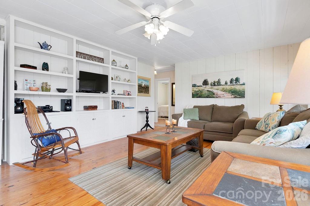 218 Hickory Lane Lake Toxaway NC 28747