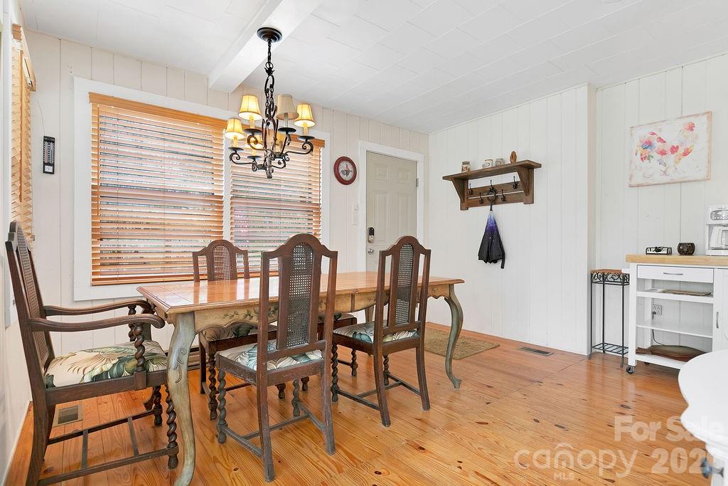 218 Hickory Lane Lake Toxaway NC 28747