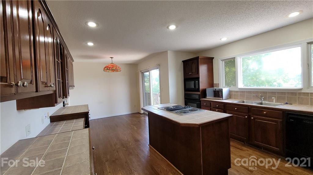 6 Loridon Drive Weaverville NC 28787