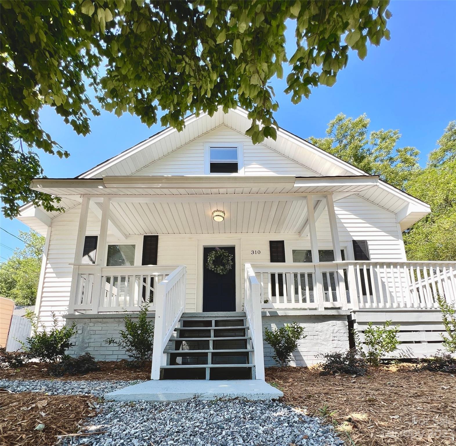 310 W Lowrance Avenue Mooresville NC 28115