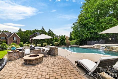 4046 Lake Prairie Drive Matthews NC 28104