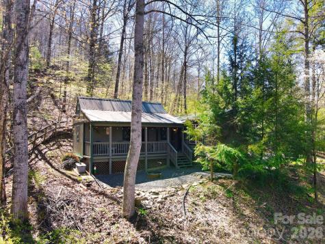 307 Dancing Leaf Lane Bakersville NC 28705