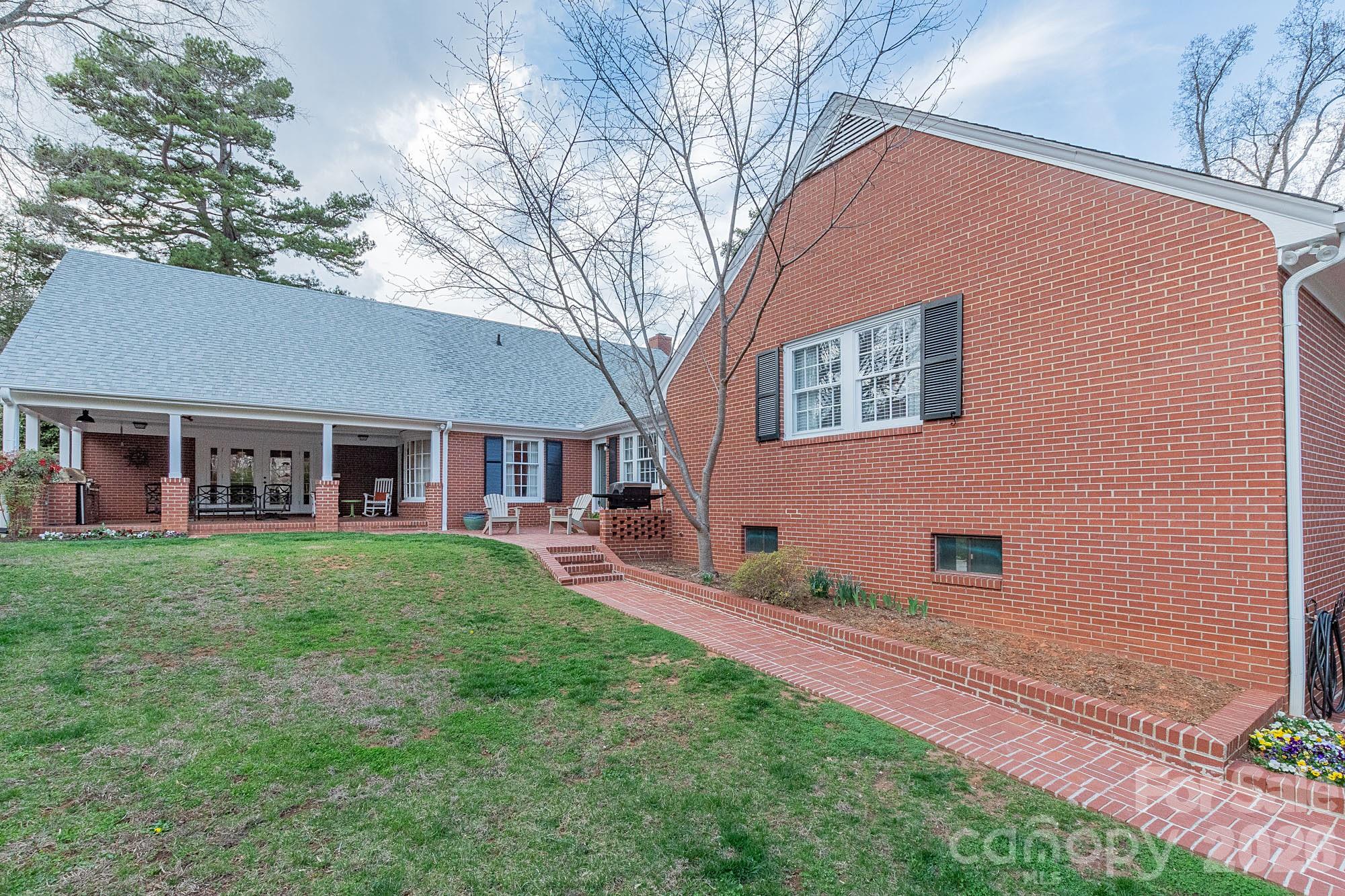 403 Weaver Drive Lexington NC 27292