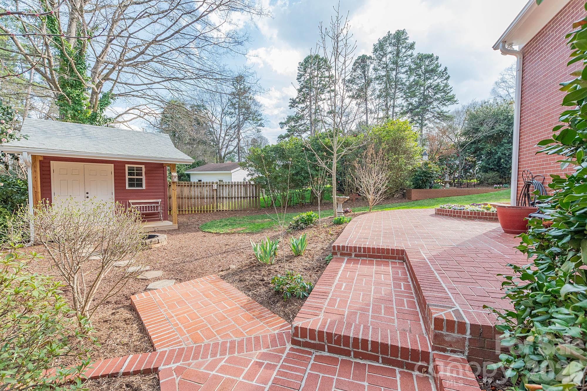 403 Weaver Drive Lexington NC 27292