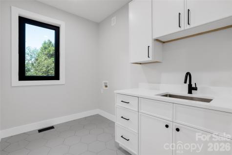 4 Tremorra Trail Leicester NC 28748