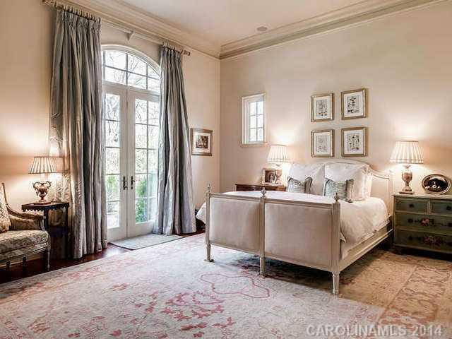 2538 Oxford Place Charlotte NC 28207