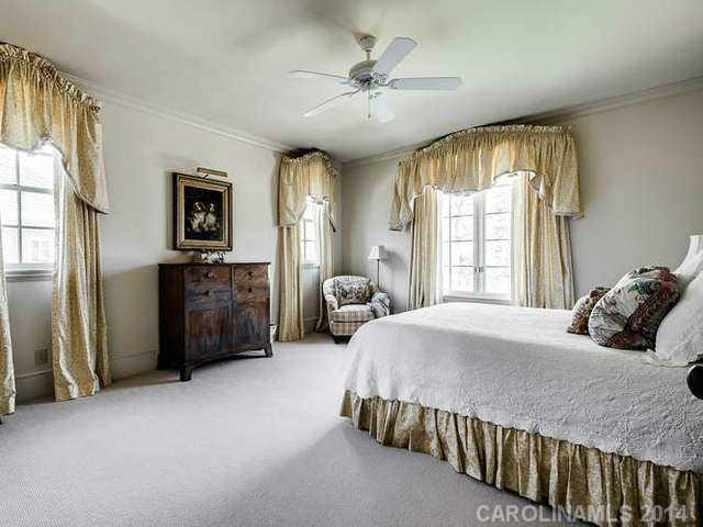 2538 Oxford Place Charlotte NC 28207
