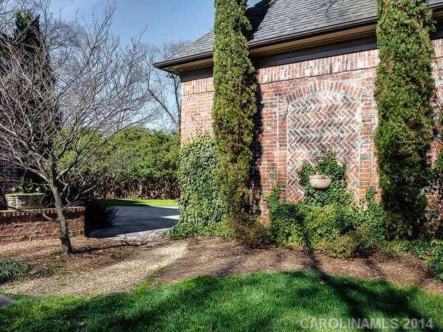 2538 Oxford Place Charlotte NC 28207