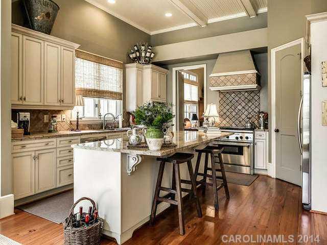 2538 Oxford Place Charlotte NC 28207