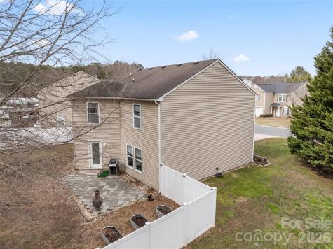 4208 Shasta Circle Clover SC 29710