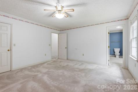 4804 Elmhurst Drive NE Hickory NC 28601