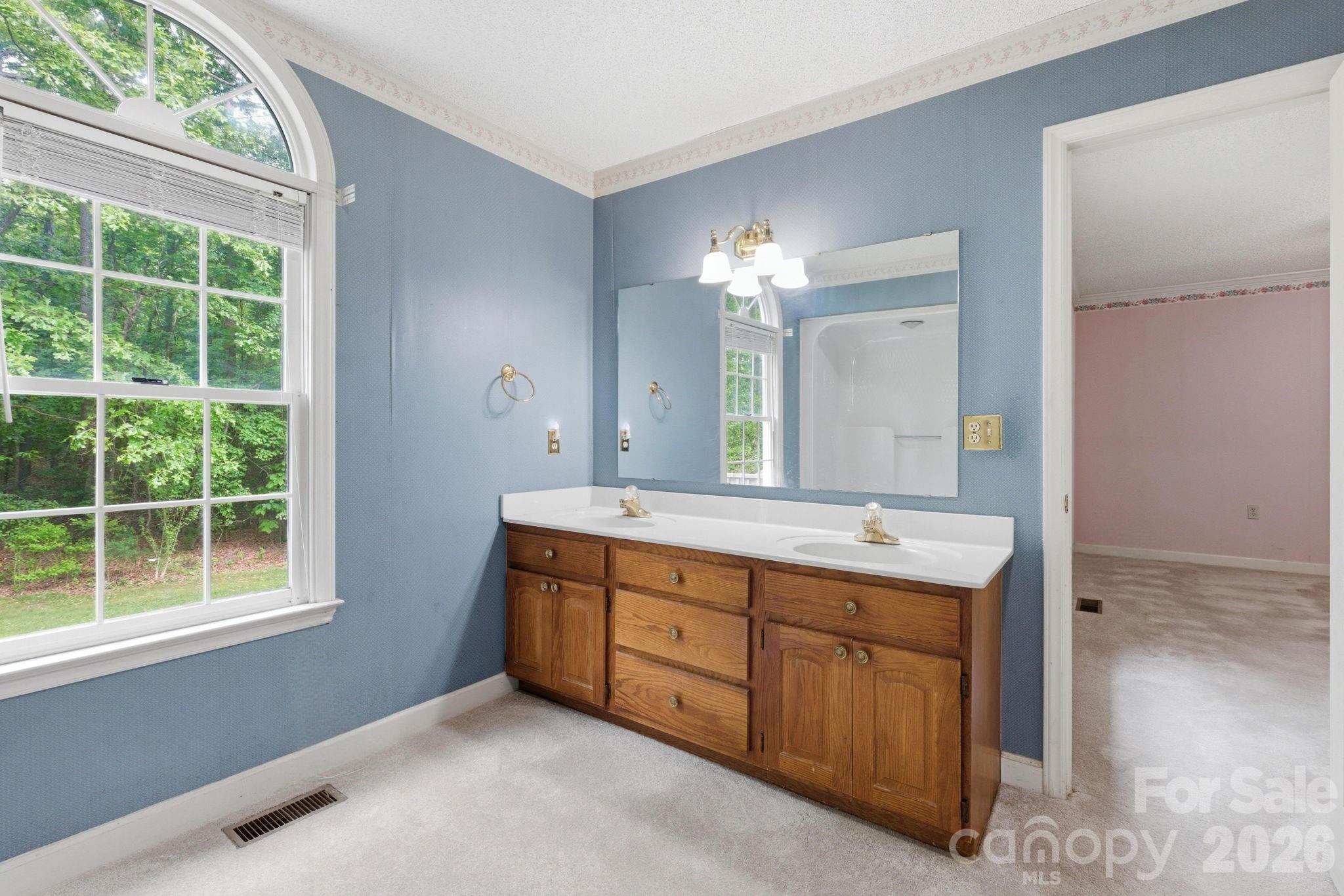 4804 Elmhurst Drive NE Hickory NC 28601