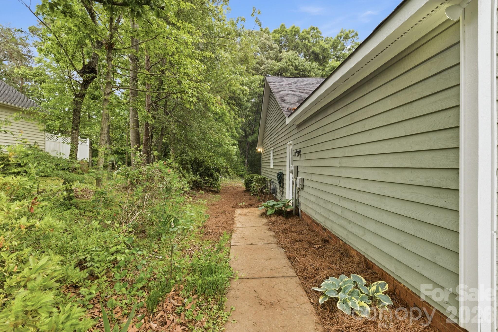 4804 Elmhurst Drive NE Hickory NC 28601