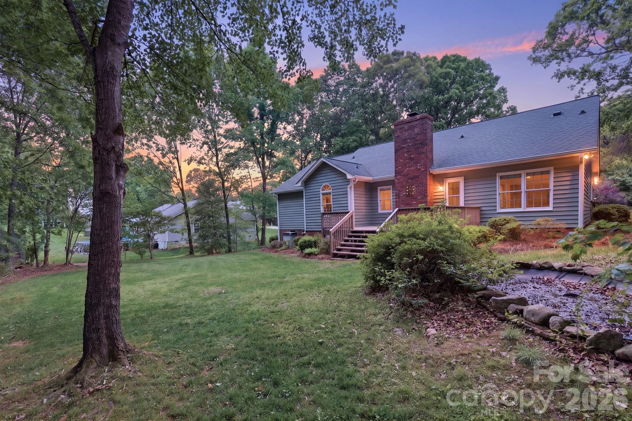 4804 Elmhurst Drive NE Hickory NC 28601