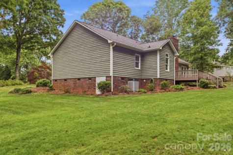 4804 Elmhurst Drive NE Hickory NC 28601
