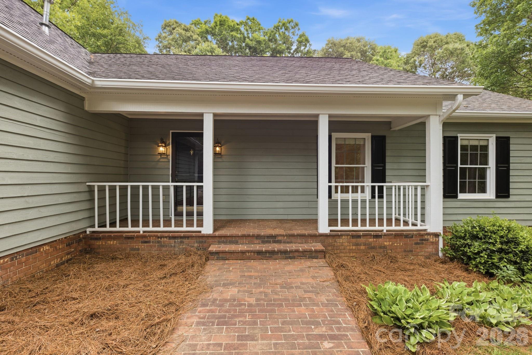 4804 Elmhurst Drive NE Hickory NC 28601