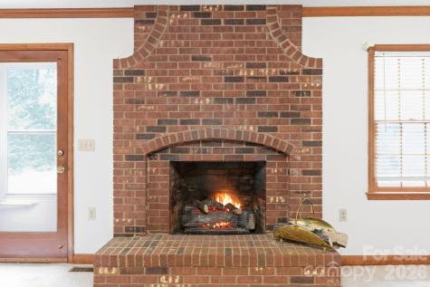 4804 Elmhurst Drive NE Hickory NC 28601