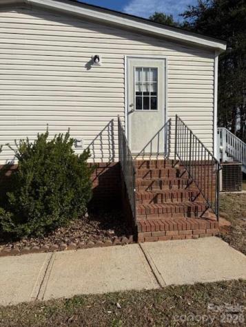 127 Knight N Gail Drive Mooresville NC 28115