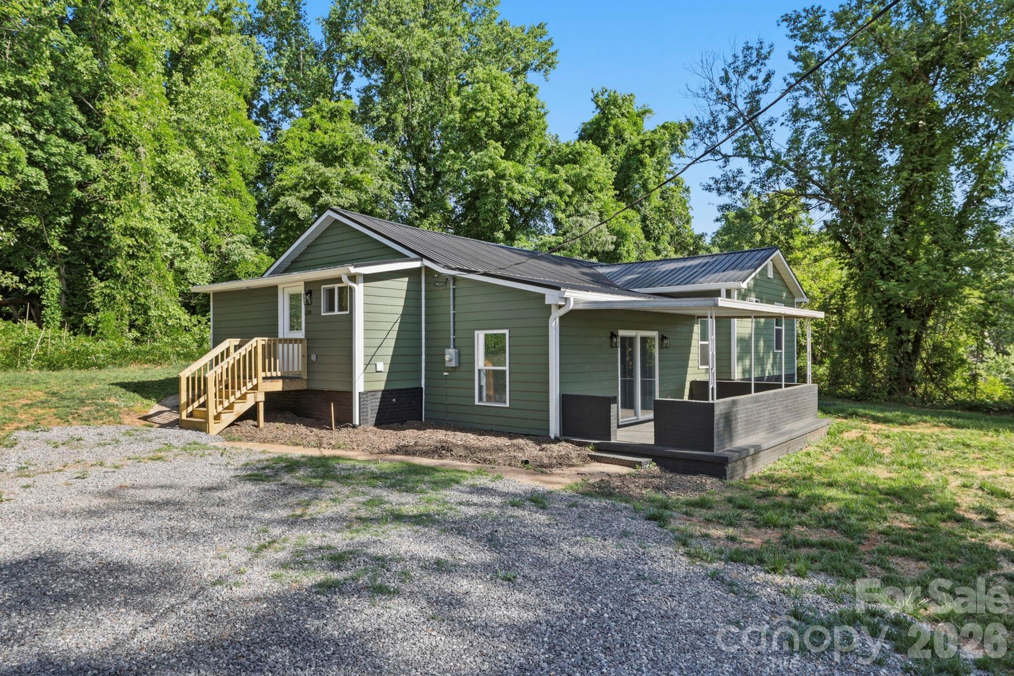 240 E Court Street Rutherfordton NC 28139