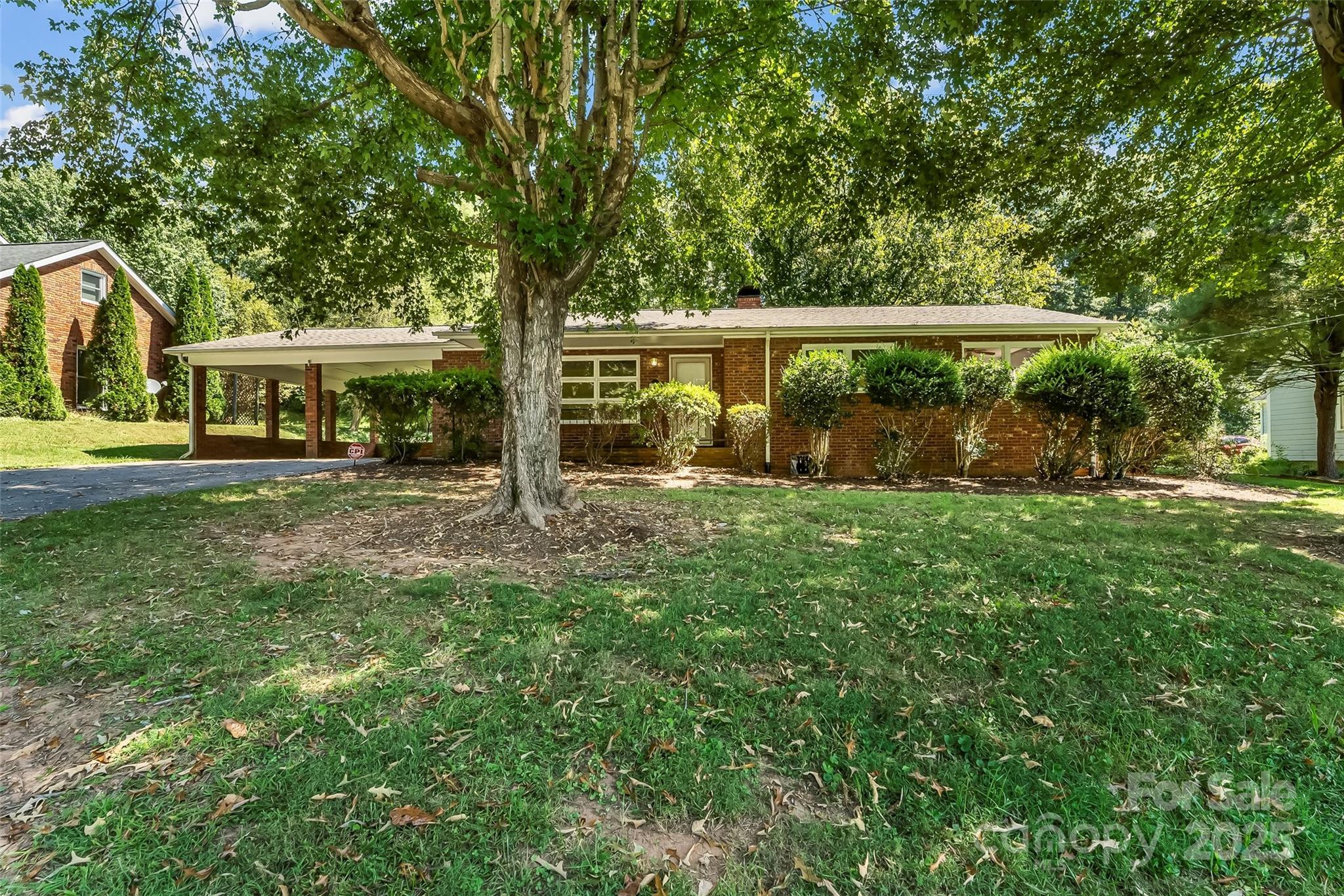 105 Newland Street Morganton NC 28655