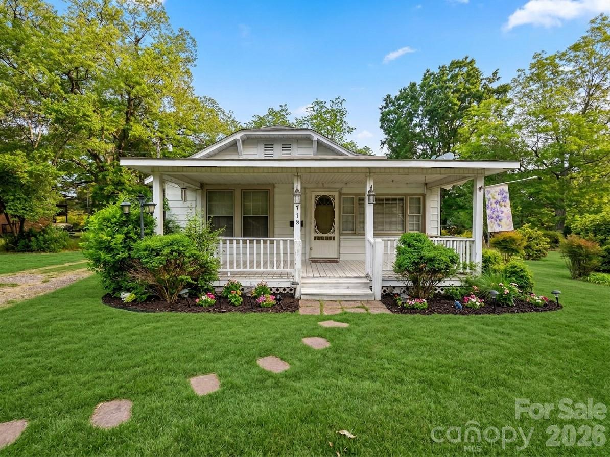 718 Pine Street Cheraw SC 29520