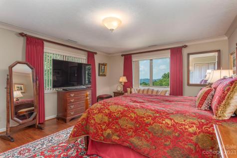 82 Westhaven Drive Asheville NC 28804
