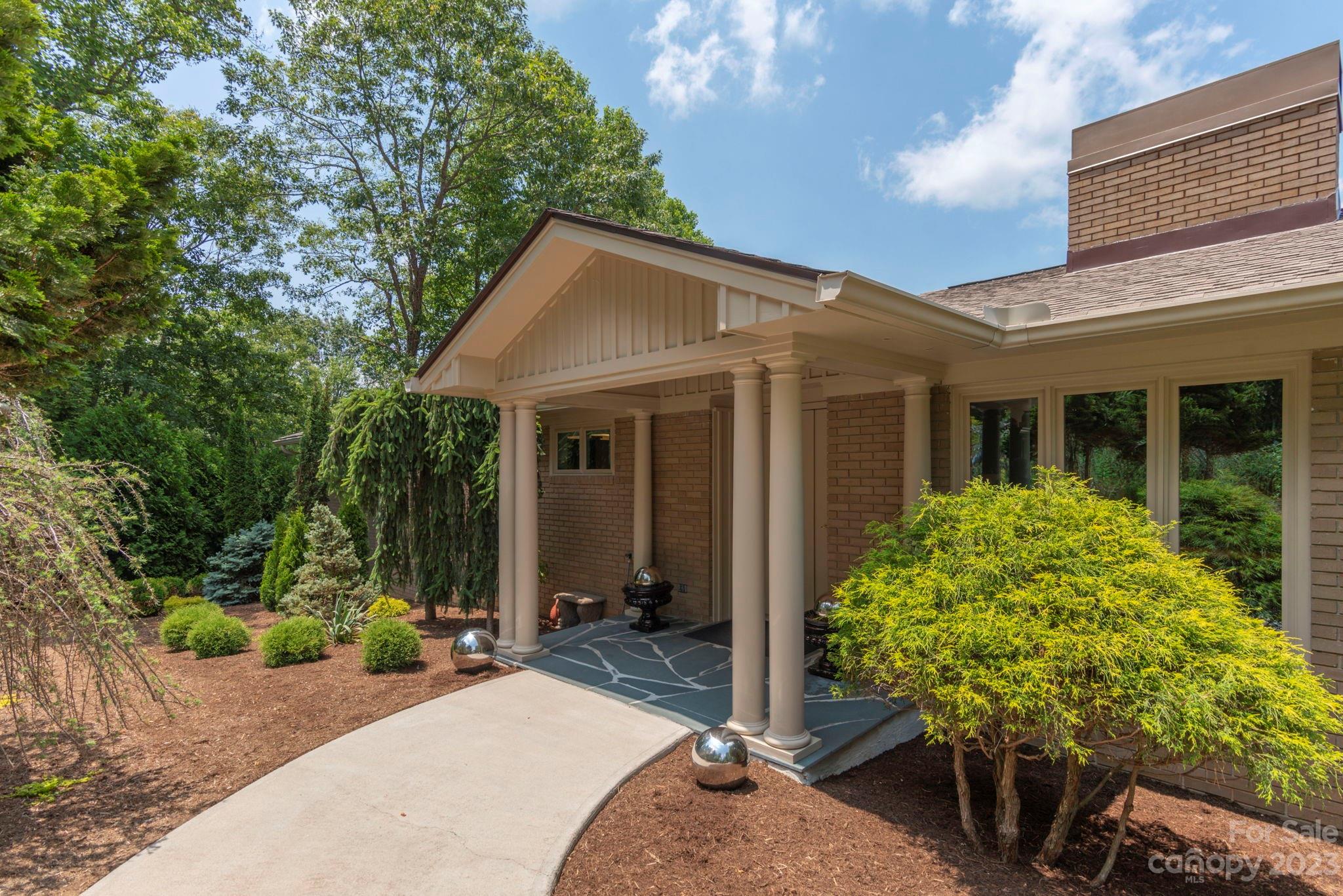 82 Westhaven Drive Asheville NC 28804