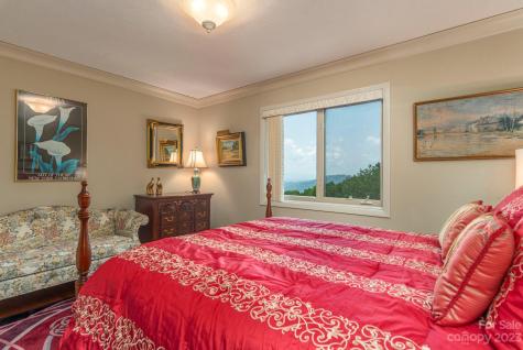 82 Westhaven Drive Asheville NC 28804