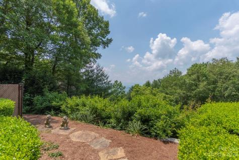 82 Westhaven Drive Asheville NC 28804