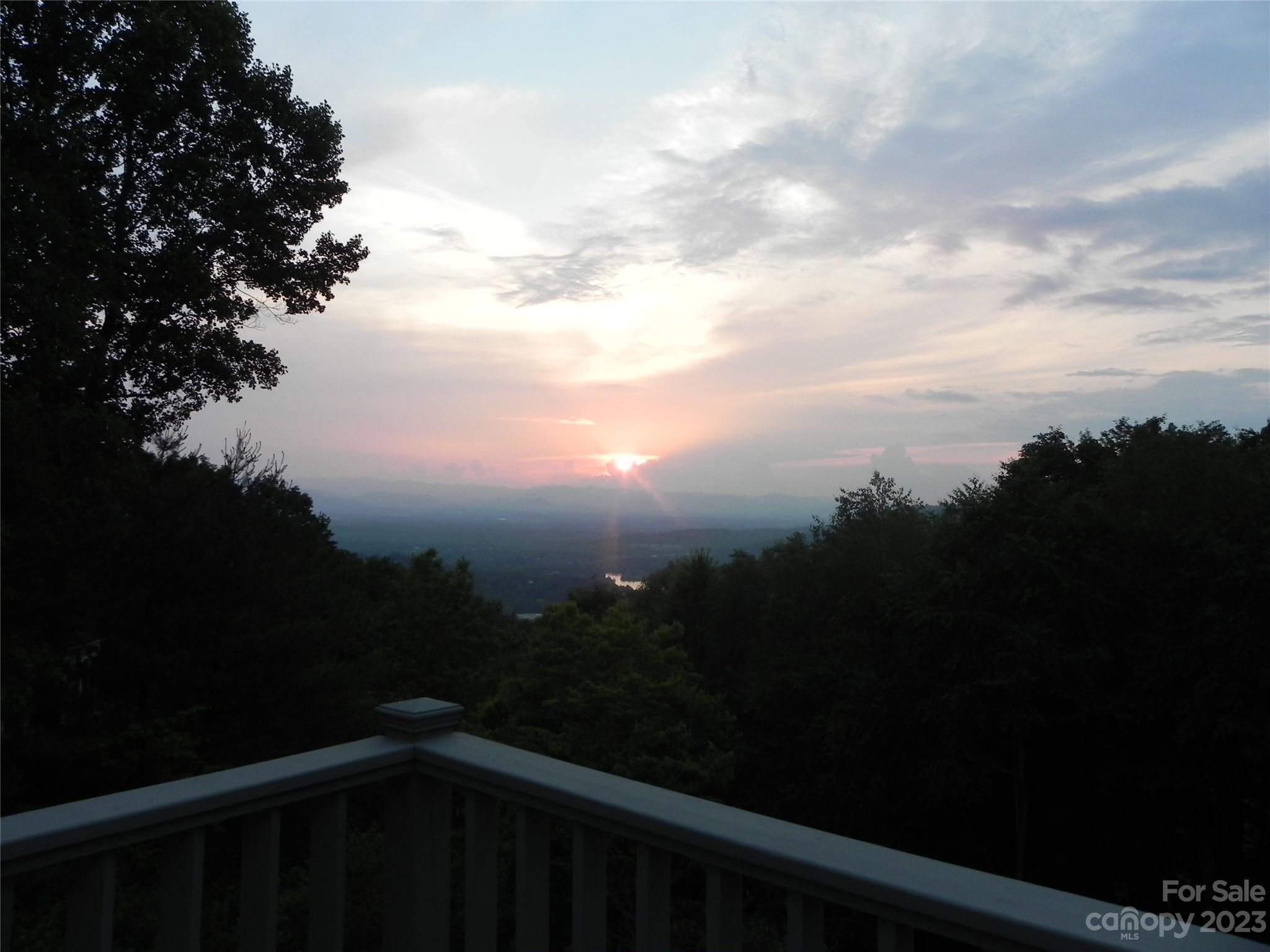 82 Westhaven Drive Asheville NC 28804