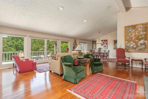 82 Westhaven Drive Asheville NC 28804