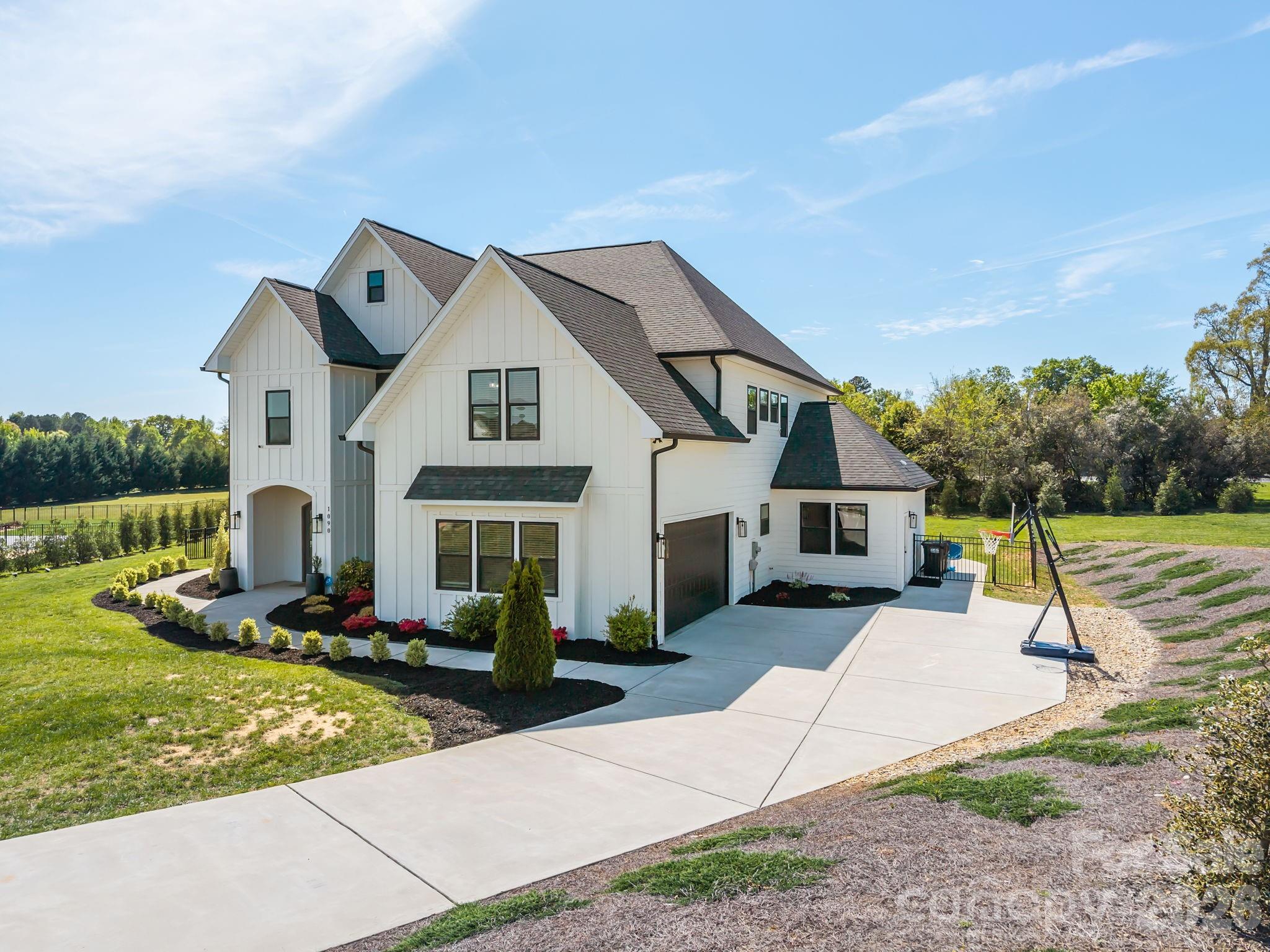 1090 Rolling Meadow Drive Mooresville NC 28115