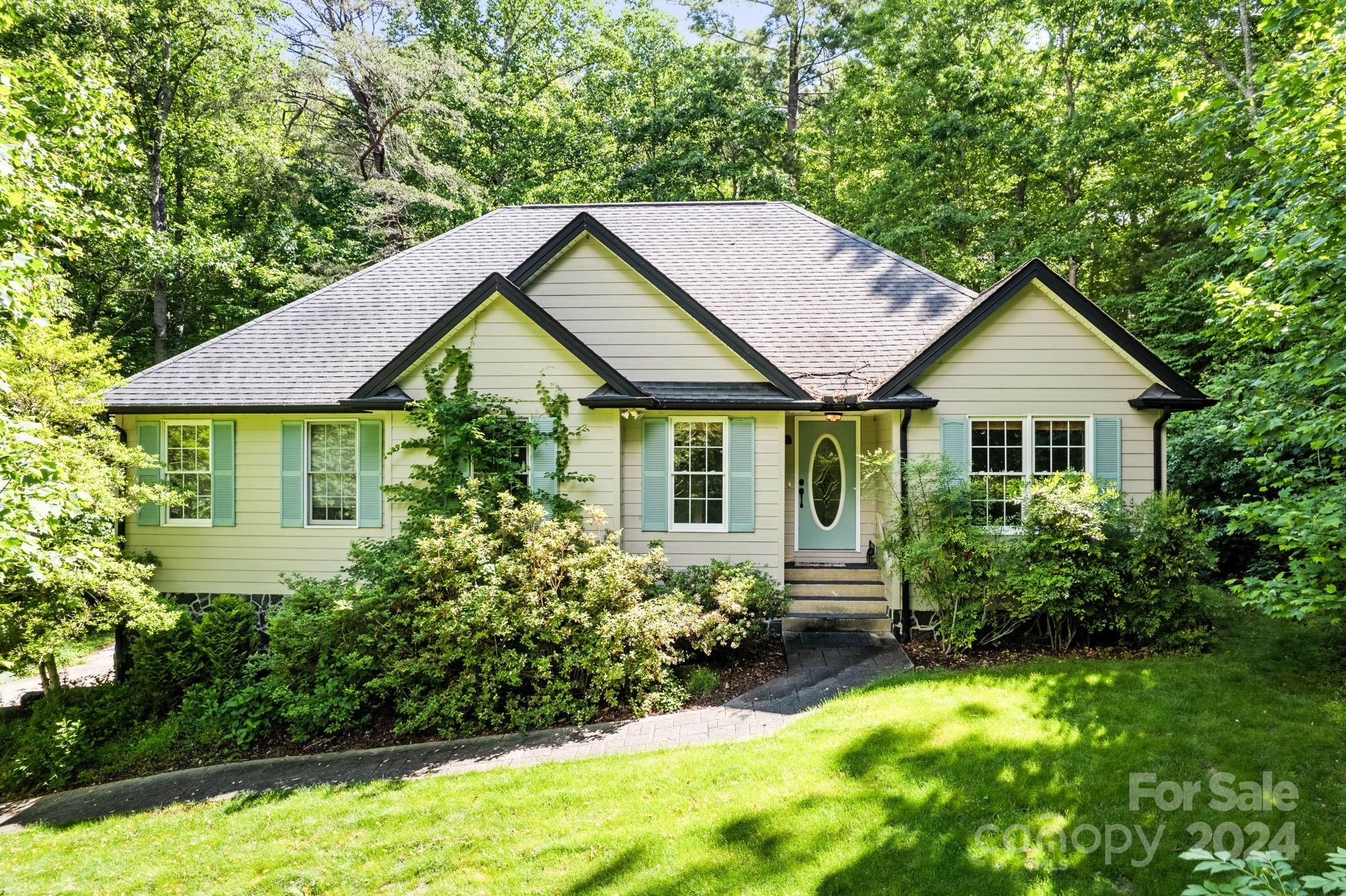 140 Hillside Drive Swannanoa NC 28778