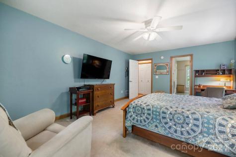 140 Hillside Drive Swannanoa NC 28778
