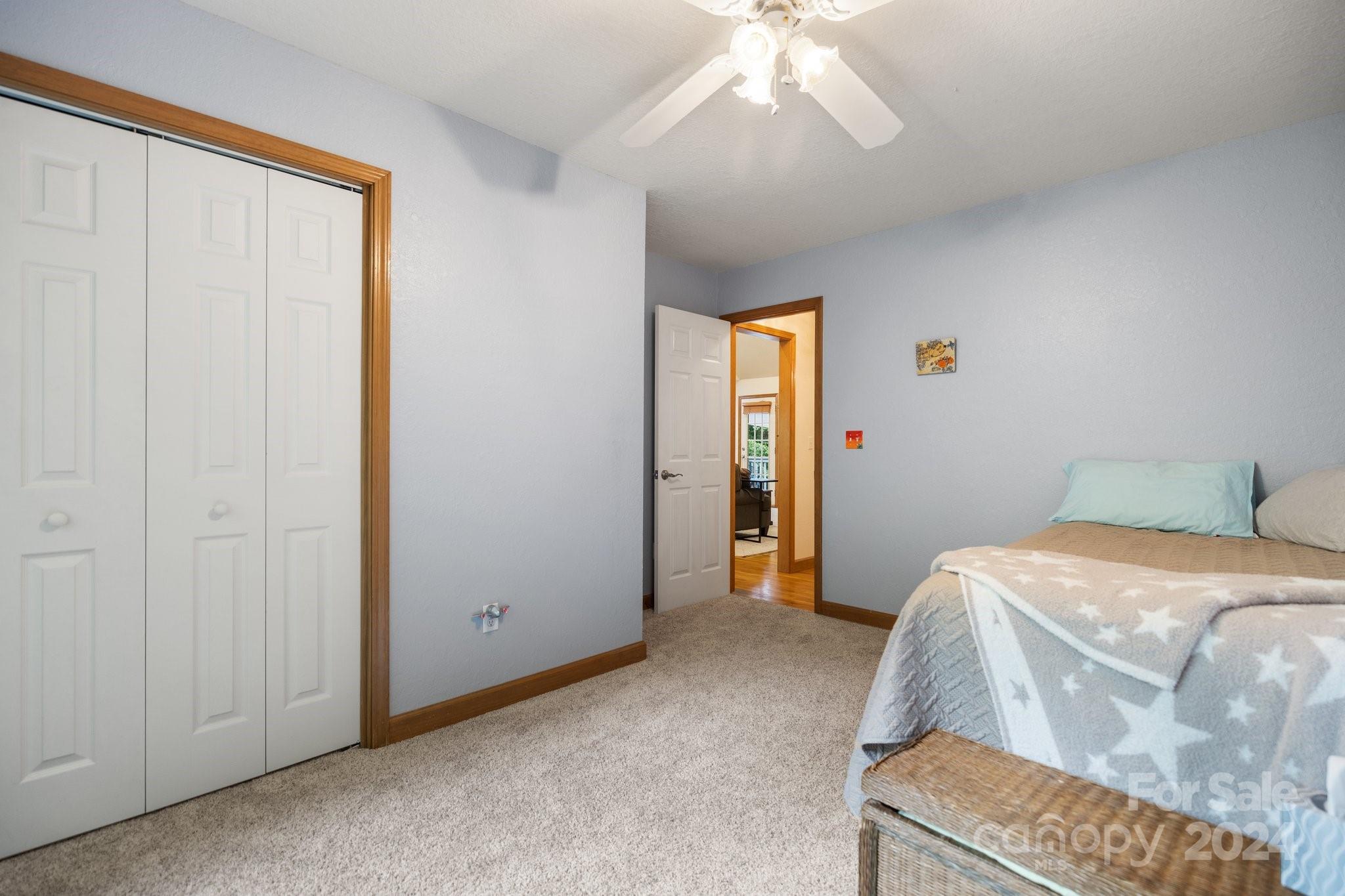 140 Hillside Drive Swannanoa NC 28778