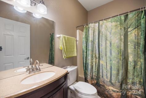 140 Hillside Drive Swannanoa NC 28778
