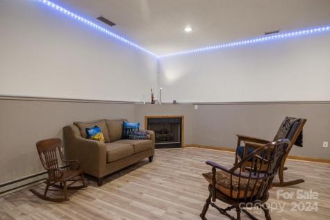140 Hillside Drive Swannanoa NC 28778