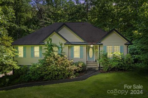 140 Hillside Drive Swannanoa NC 28778