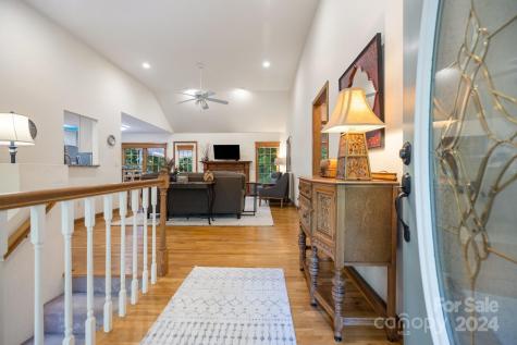 140 Hillside Drive Swannanoa NC 28778