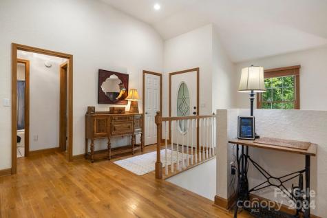140 Hillside Drive Swannanoa NC 28778