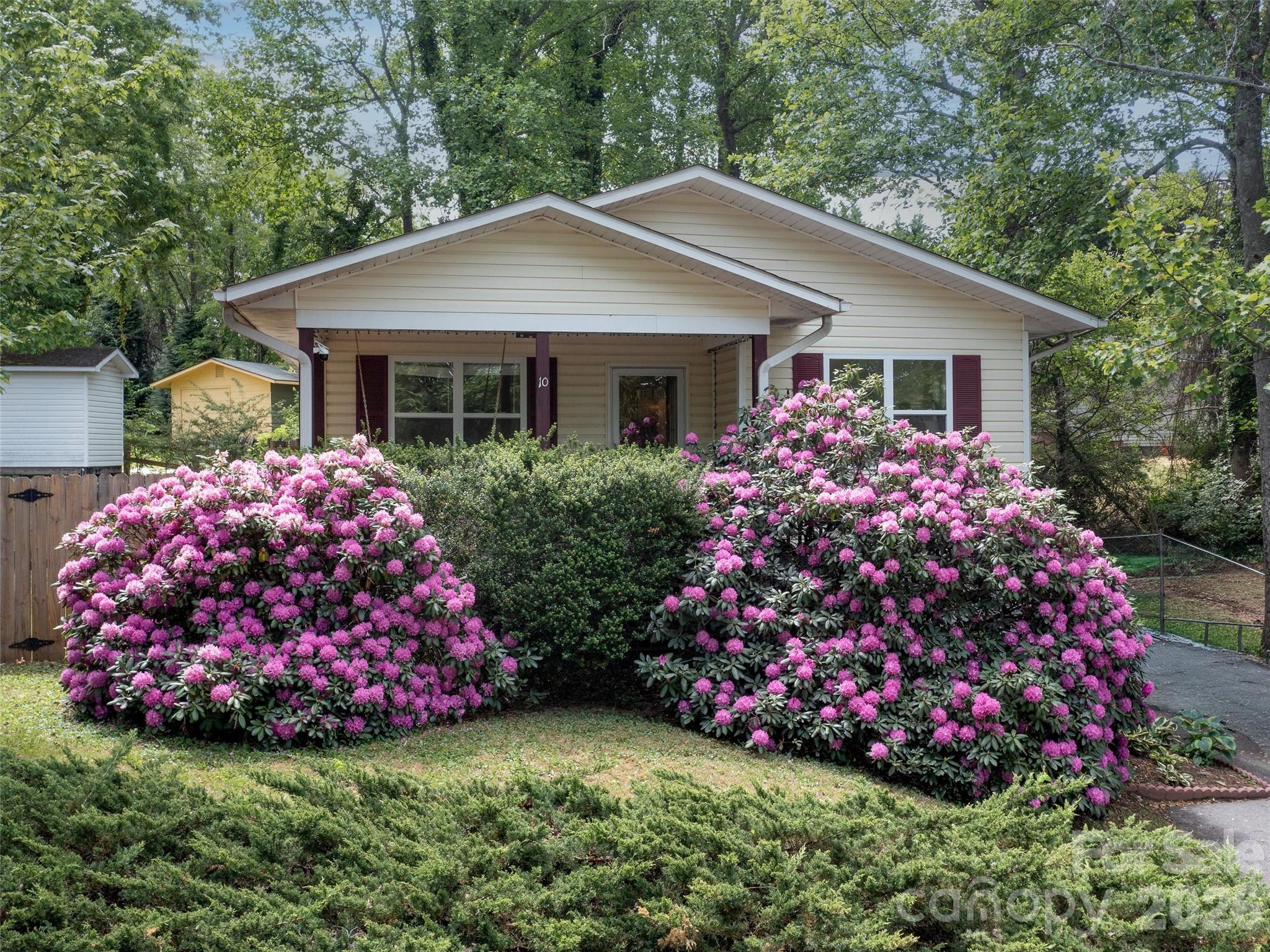 10 Mctindal Circle Asheville NC 28803