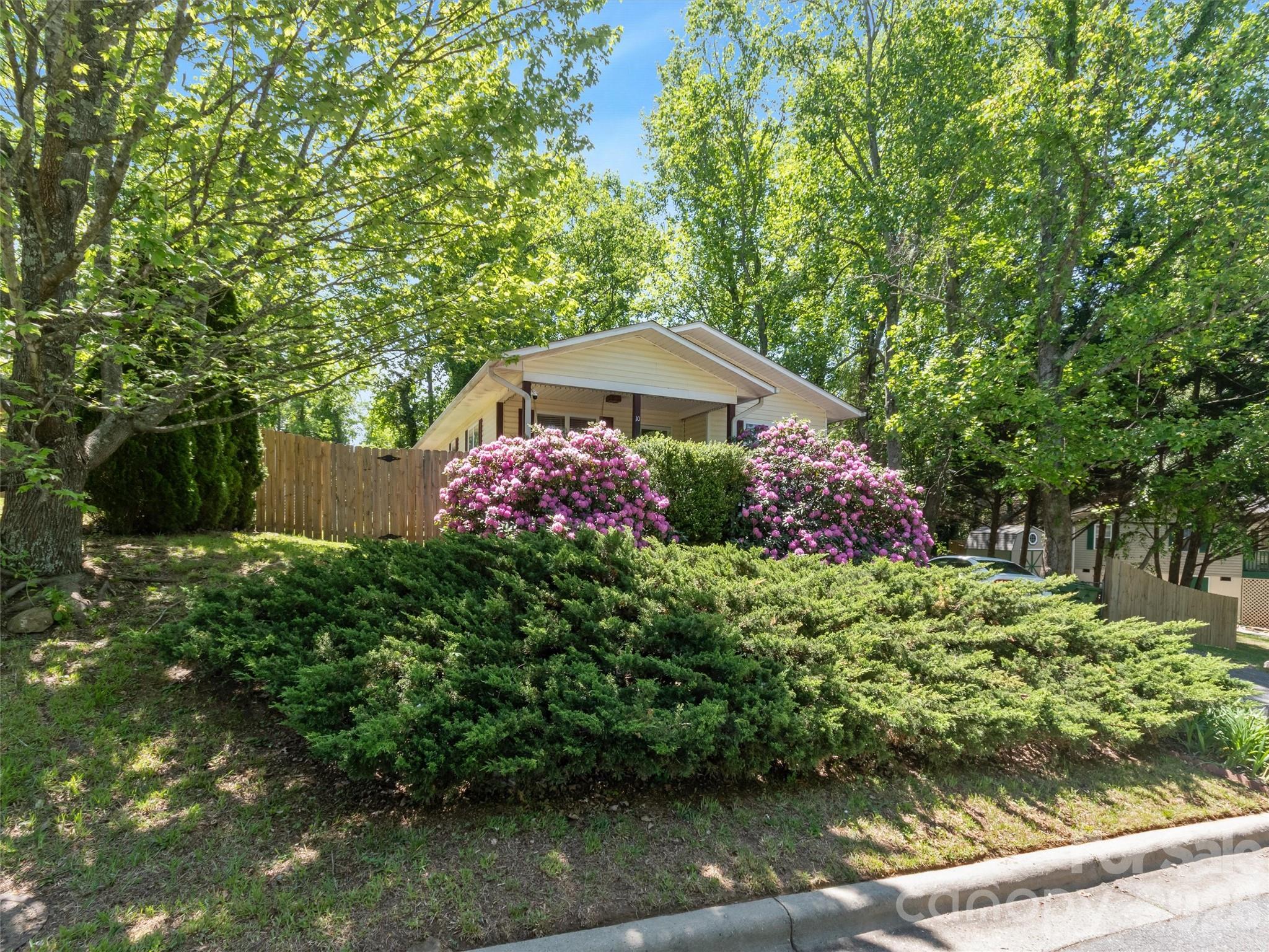 10 Mctindal Circle Asheville NC 28803