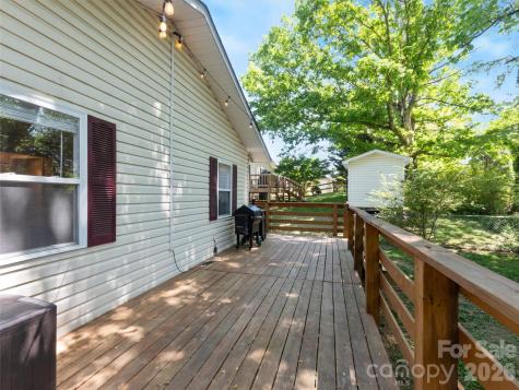10 Mctindal Circle Asheville NC 28803