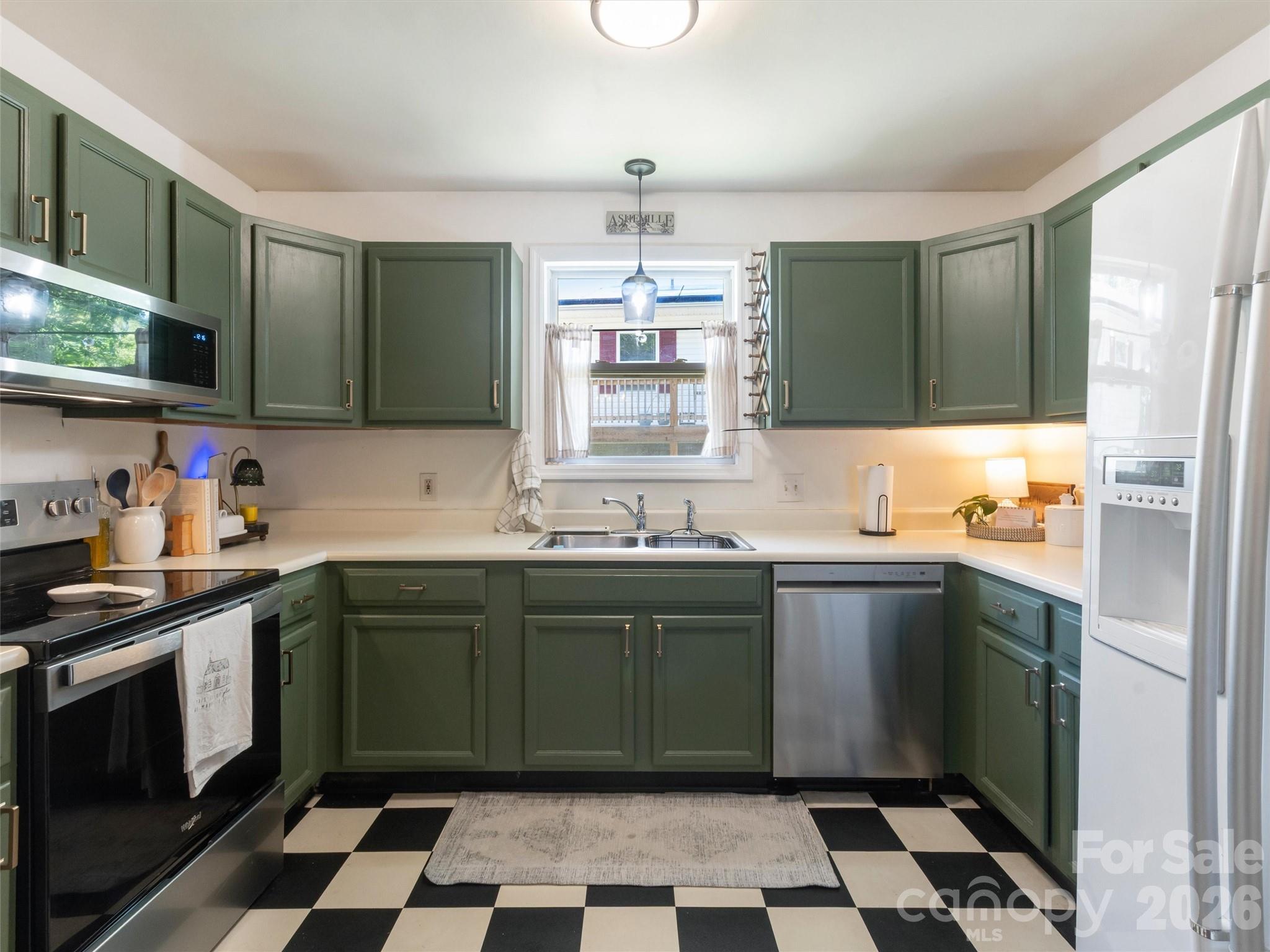 10 Mctindal Circle Asheville NC 28803