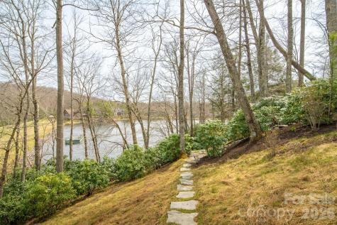 1220 Sweetgrass Drive Blowing Rock NC 28605