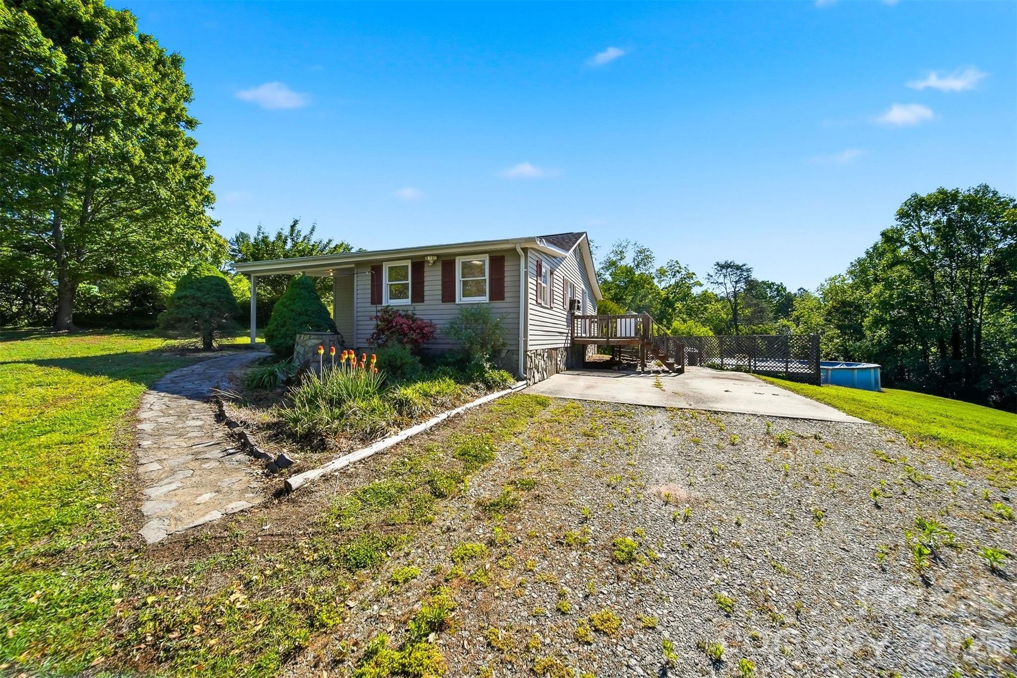 3860 Pickle Williams Lane Granite Falls NC 28630