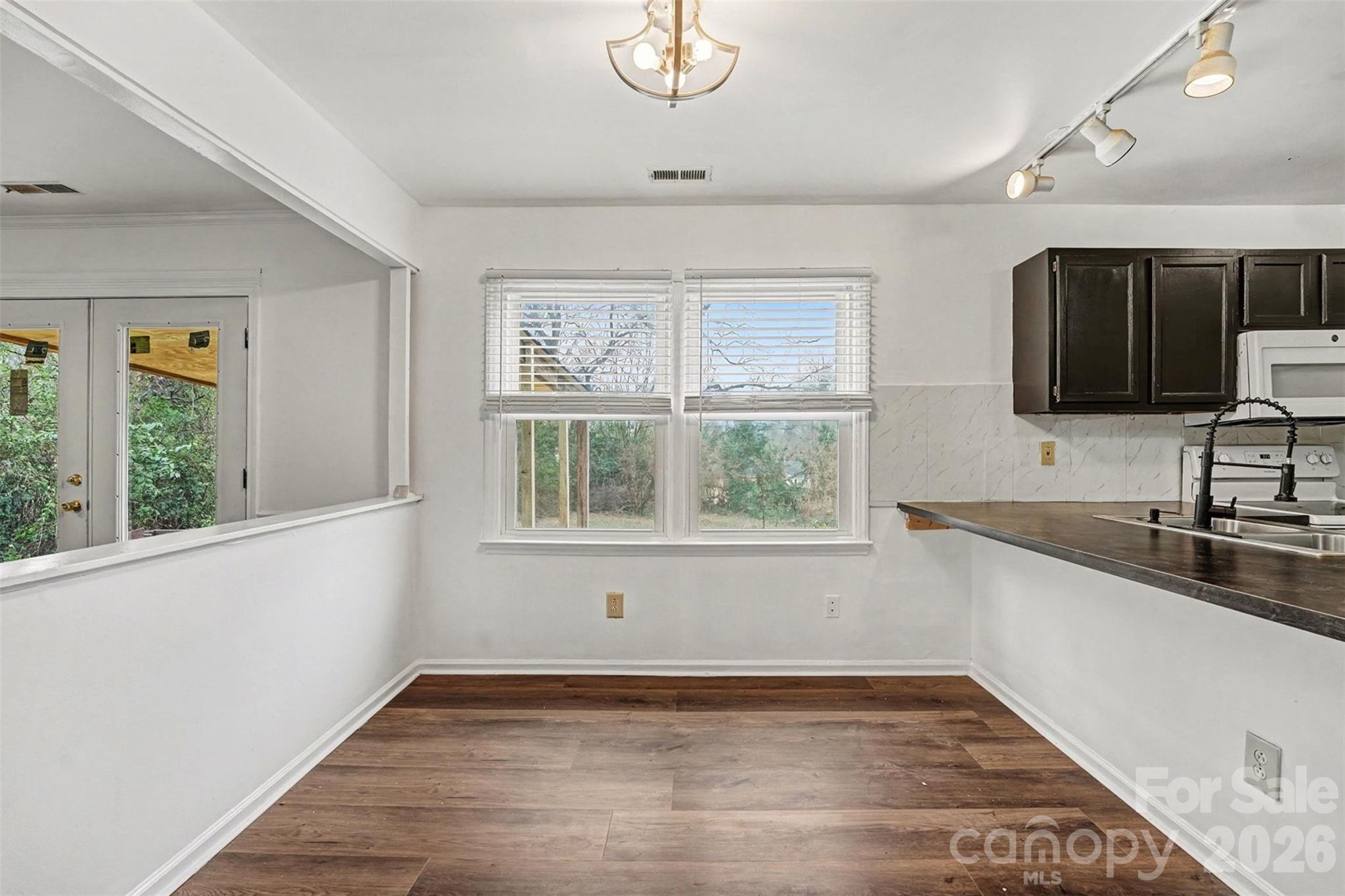 5609 Beaconsfield Road Charlotte NC 28214